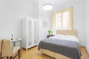 Ein Bett oder Betten in einem Zimmer der Unterkunft Swiss Star Zurich University - contactless self check-in
