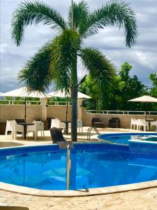 Bazén v ubytování Daymond Blue Tropical Lodge nebo v jeho okolí