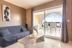 Résidence Hôtelière Natureva & Spa的休息区