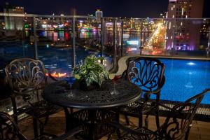 Kolam renang di atau dekat dengan Mitisa Hotel Da Nang - Near Dragon Bridge