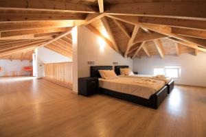 A bed or beds in a room at Villa de la Mer