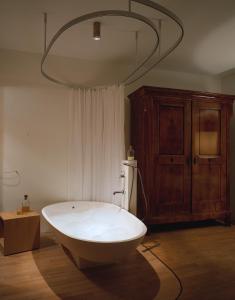 Ένα μπάνιο στο Hotel Gasthof Grüner Baum