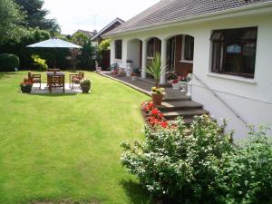 A garden outside Athlumney Manor Guest Accommodation