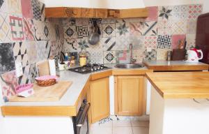 Kuchyň nebo kuchyňský kout v ubytování Apartment Ernestova hiša