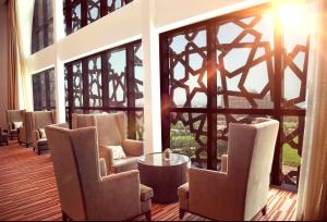 Posezení v ubytování Bab Al Qasr Hotel