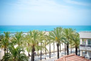 Ein allgemeiner Meerblick oder ein Meerblick von des Aparthotels aus