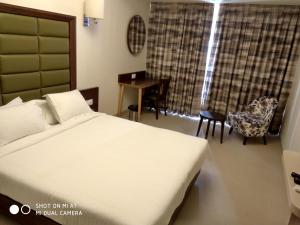 Fotografie z fotogalerie ubytování Krishna Palace Hotel v destinaci Bhayandar