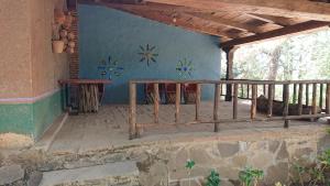 Balkón nebo terasa v ubytování Cabañas Tapalpa Sierra del Tecuan, Cabaña Conejo