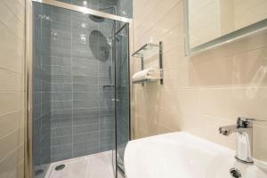 Koupelna v ubytování Nevins Newfield Inn Ltd