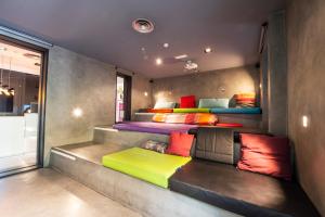 Safestay Madrid Central客房内的一张或多张床位