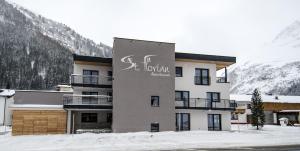 Výhľad na hory alebo výhľad na hory priamo z apartmánu