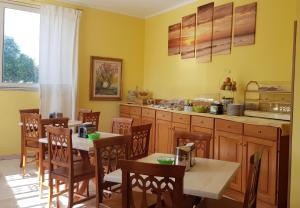 Kuchyň nebo kuchyňský kout v ubytování Hotel Citti