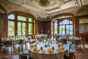 Reštaurácia alebo iné gastronomické zariadenie v ubytovaní Schloss Schadau - Swiss Historic Hotel