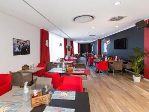 Posezení v ubytování DORMERO Hotel Roth