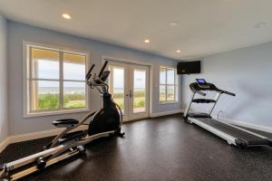 Het fitnesscentrum en/of fitnessfaciliteiten van Sterling Sands 804 Destin (Condo)