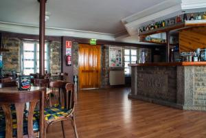 Lounge alebo bar v ubytovaní Balneario Caldas de Luna