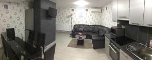 Cucina o angolo cottura di Varkerulet Apartman