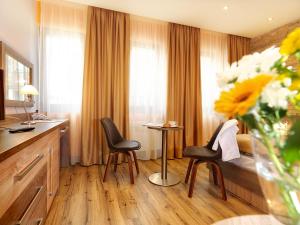 Kuchyň nebo kuchyňský kout v ubytování Hotel Viktor