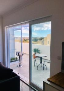 Svalir eða verönd á Deluxe Penthouse Charming Location Rooftop Views