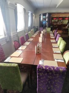 Foto da galeria de The Masons Arms Hotel em Bridgend