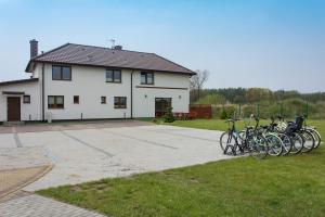 Jazda na bicykli v okolí ubytovania Bałtyk Park Gąski