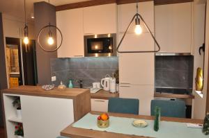 Cuina o zona de cuina de Lux apartman Čačak