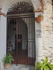 Mặt tiền/cổng chính của Giò Rooms
