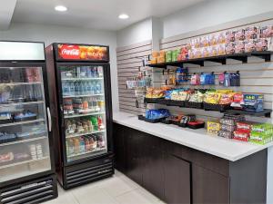 酒店内部或周边的超市或其他商店