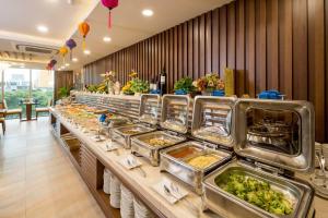 Makanan di atau berdekatan hotel