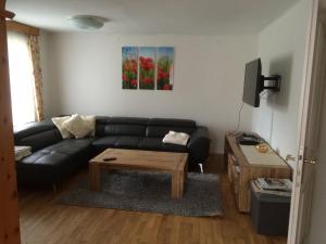 Posedenie v ubytovaní Gemütliches Ferienhaus am Waldrand