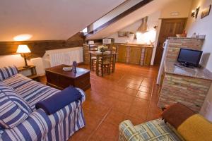 Telewizja i/lub zestaw kina domowego w obiekcie Vivienda Casa Luisa