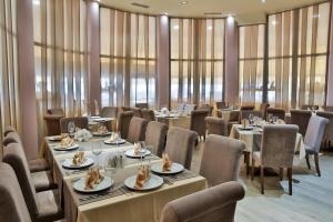 Εστιατόριο ή άλλο μέρος για φαγητό στο Golden Beach Park Hotel - All inclusive