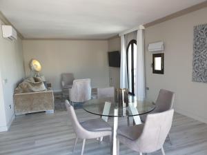 TV a/nebo společenská místnost v ubytování Boutique Hotel B51