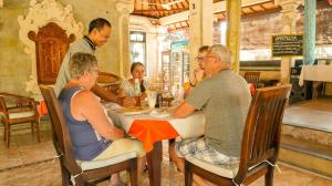Clientes alojados en Hotel Suma