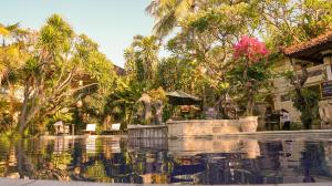 Jardín al aire libre en Hotel Suma