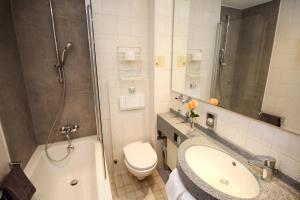 Koupelna v ubytování Hotel Heigl