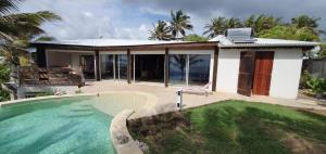 Gallery image of Wild Paradise: Villa vue mer piscine à débordement in Le Moule