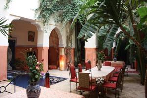 Giardino di Riad le dromadaire bleu by Weekome
