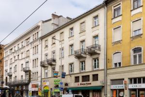 The building in which Az apartmant is located