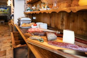 Jedlo v ubytovaní bed & breakfast alebo blízkom okolí