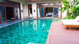 Bazén v ubytování Sanya LUHUITOU Resort & Spa nebo v jeho okolí
