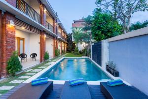 Piscina di Kubu Bali Suites Seminyak o nelle vicinanze