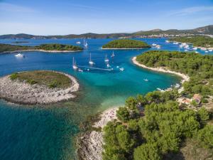 Afbeelding uit fotogalerij van Apartments Stipisic in Hvar