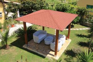 O grădină în afara Alex Studios & Apartments