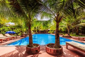 Бассейн в Sen Viet Phu Quoc Resort, Sport & Spa или поблизости