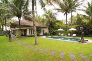 Bassein majutusasutuses Puri Asri Hotel & Resort või selle lähedal