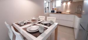 Guesthouse Čivljak的厨房或小厨房