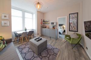 Kuchyň nebo kuchyňský kout v ubytování Blackbird Luxury Apartments Room 1 + 6 fotografií
