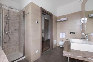 A bathroom at Hotel Conradi