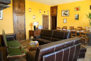 Posezení v ubytování Chambres d'hotes du Jay + 26 fotografií